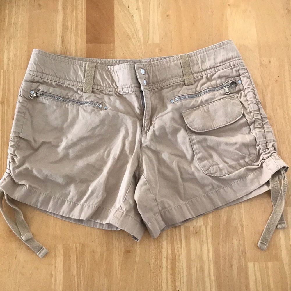 Tommy Hilfiger Khaki shorts